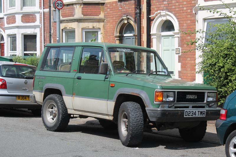 Illustration for article titled 1980s SUVs: The Missing Link.